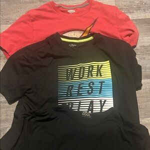 Gildan Kids' Black and Red Graphic Tees